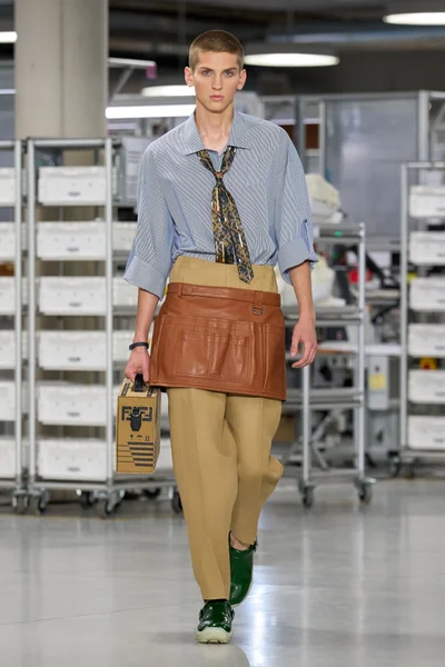 Look 2